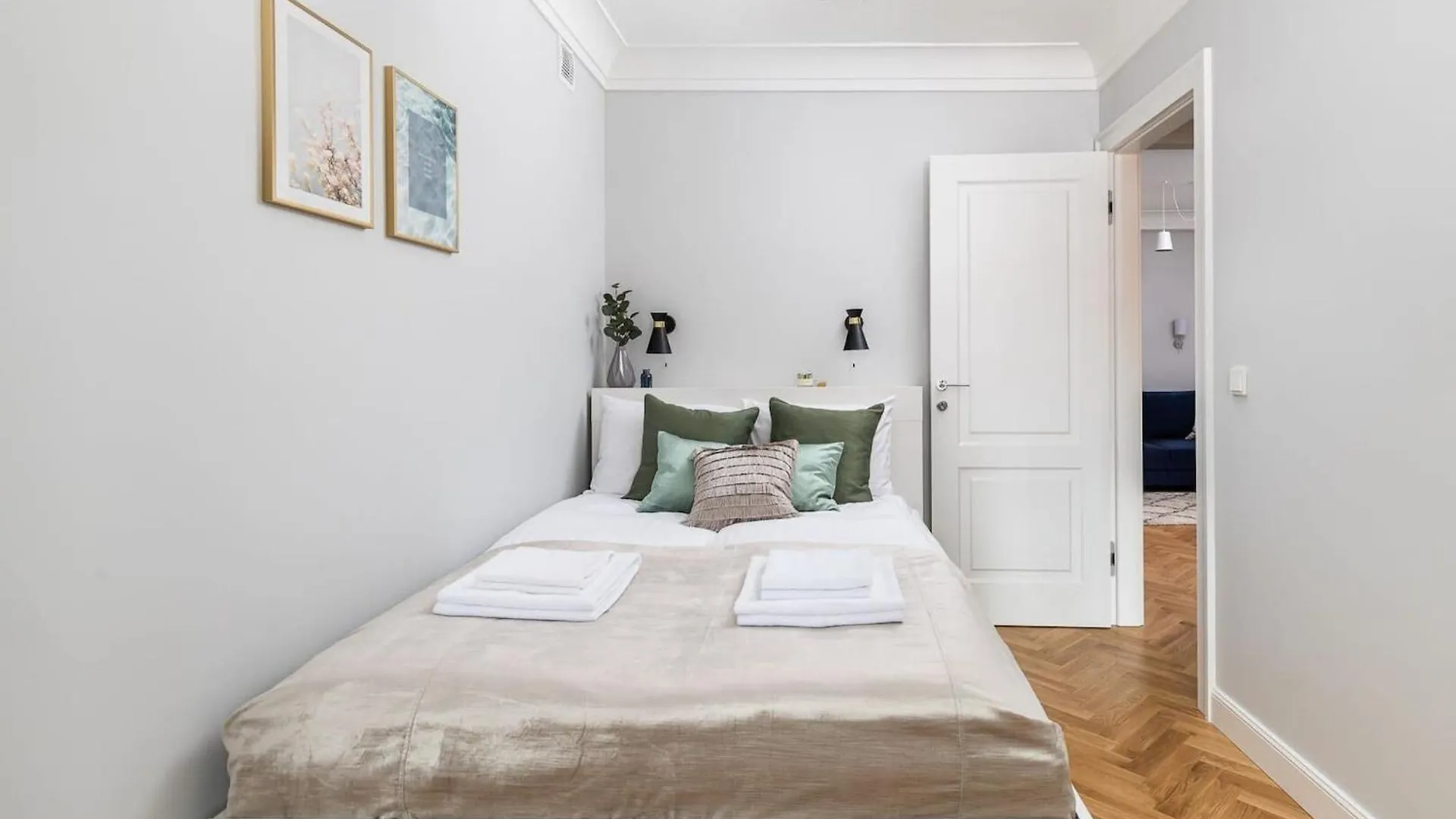 Plac Zamkowy - Apartment With City View By Noclegi Renters Warsaw