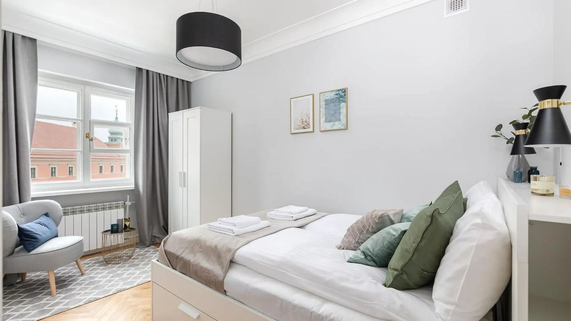 Plac Zamkowy - Apartment With City View By Noclegi Renters وارسو